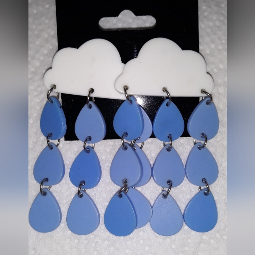Rain Cloud Dangle Drop Earrings Blue and White Acrylic Hypoallergenic studs NEW